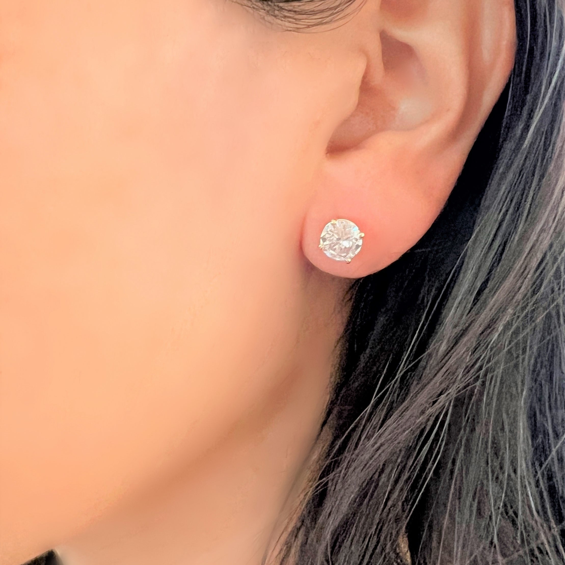 14 karat gold 7 mm CZ Cubic Zirconia prong set stud earring