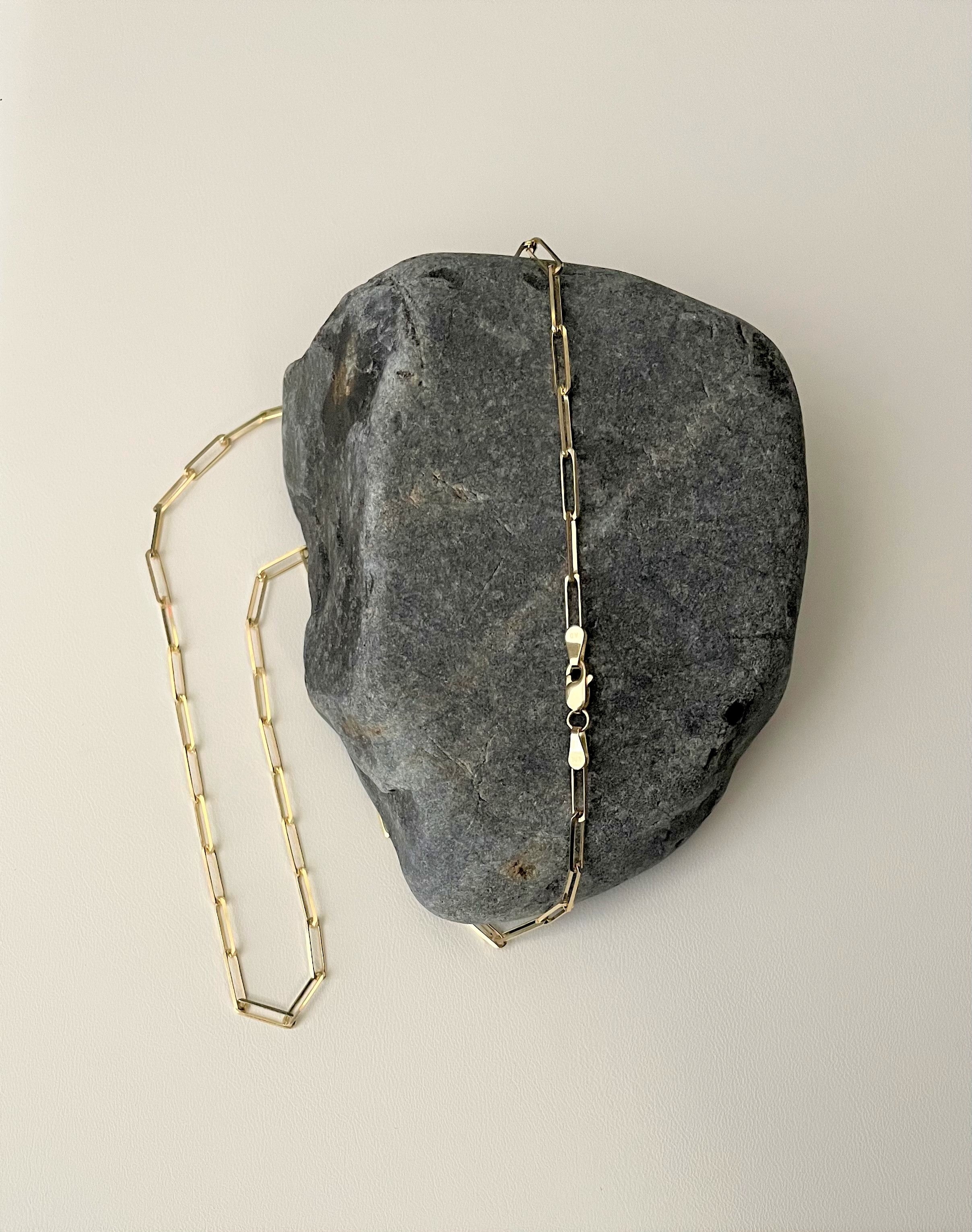 14k Yellow Gold 2.5 mm Paperclip Chain ( 18-24 Inch )